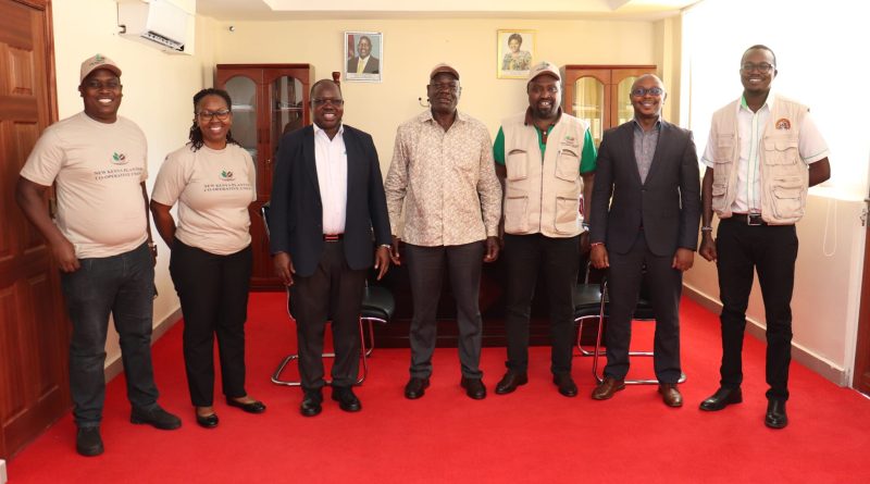 Homabay County Deputy Governor. Hon. Oyugi Magwanga hosts New KPCU officials in Homabay County in a bid to spur coffee farming in the region.